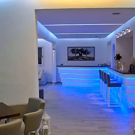 Petinaros & Hotel Mykonos Town