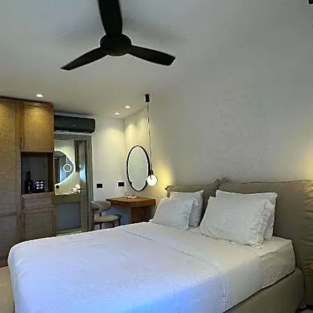 Petinaros & 3* Mykonos Town
