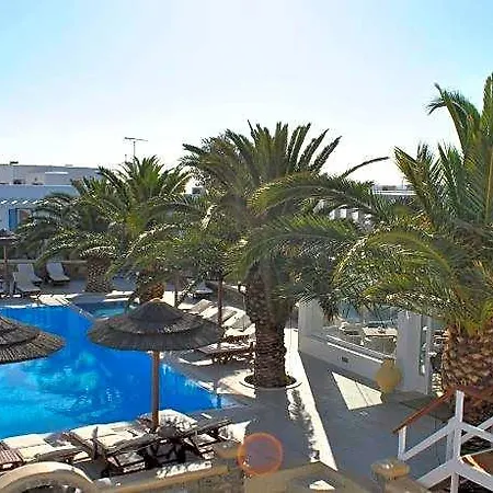 Hotel Petinaros & 3*